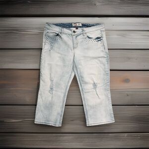 LEI Ashley Low Rise Capri Jeans 15 (34x19) Light Wash Super Stretch Embellished